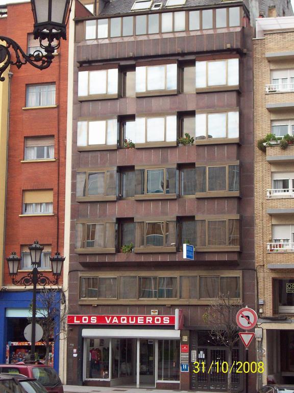 Hostal Alvarez Oviédo Exterior foto