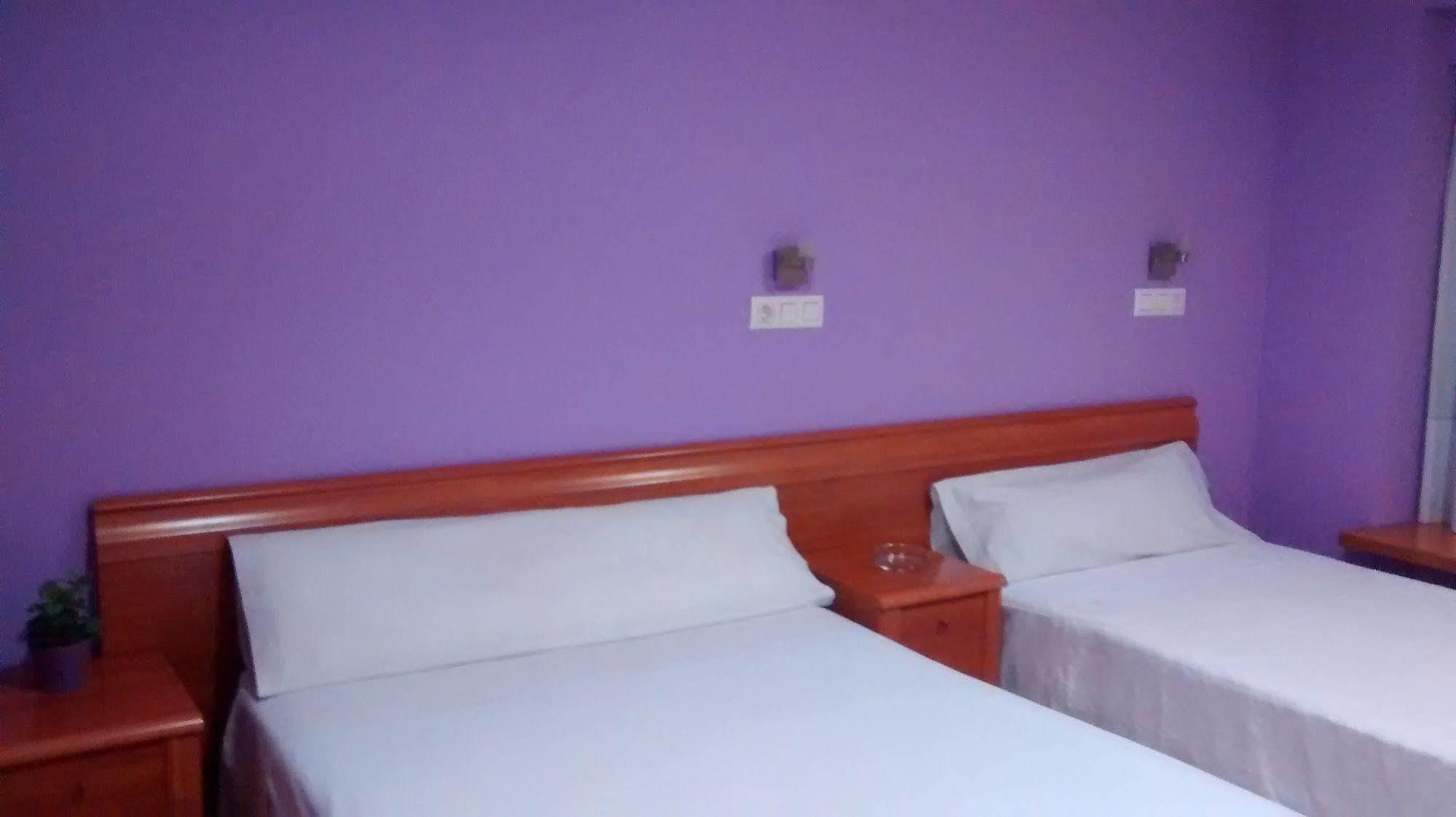 Hostal Alvarez Oviédo Exterior foto